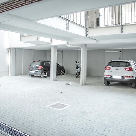 Alfa Bicocca Apartments Milan Bagian luar foto