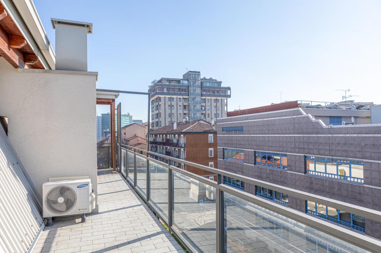 Alfa Bicocca Apartments Milan Bagian luar foto