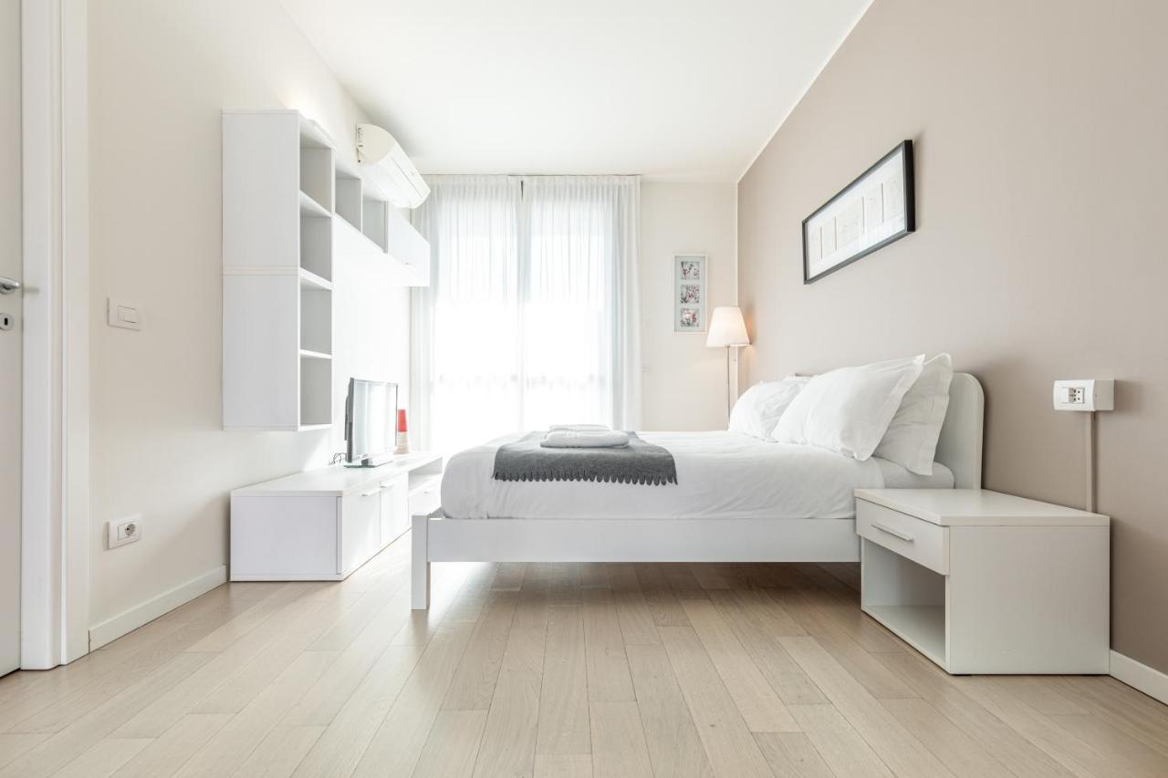 Alfa Bicocca Apartments Milan Bagian luar foto